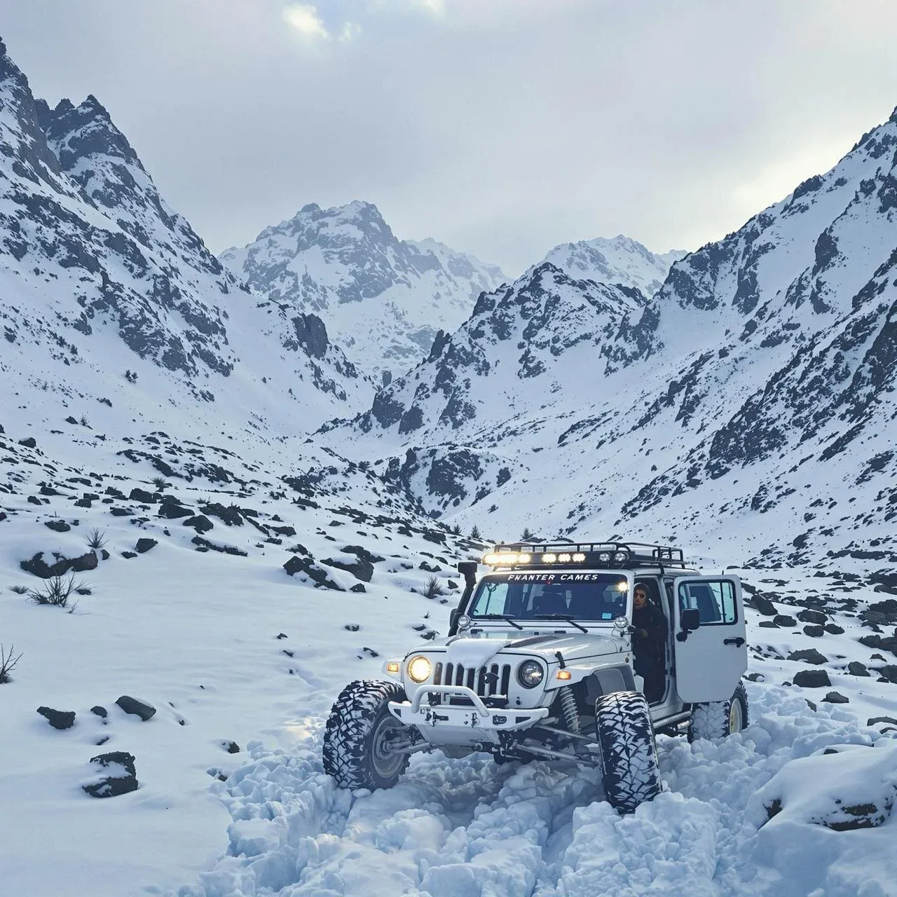 snow-jeep.webp